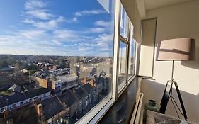Newly Renovated Apartment!
